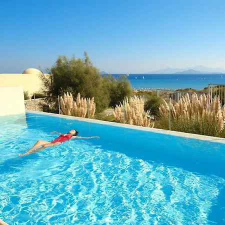 Rezort Helona (adults Only)